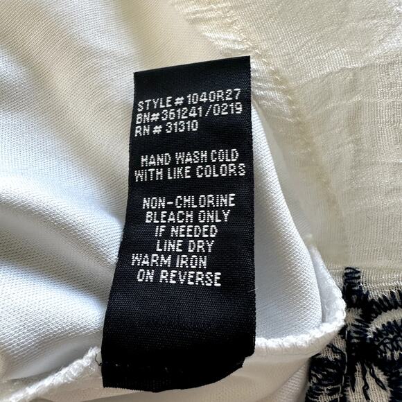 BCX Embroidered Halter Top Lined Blue White Size Medium - Picture 6 of 9